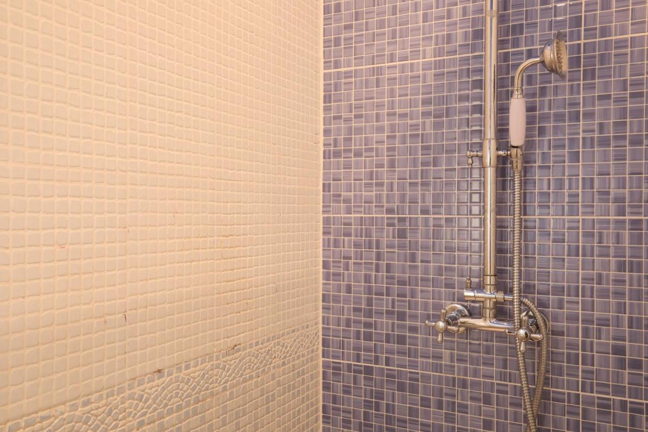 バルセロナCasa Cosi - Patio 2アパートメント エクステリア 写真